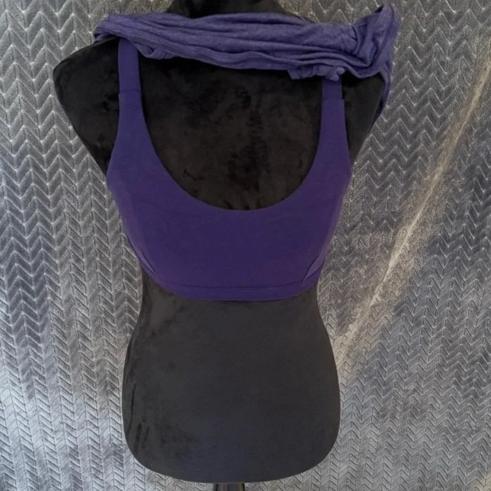 Lululemon Twist &‎ Reach Tank in Heathered Aeon Size 6